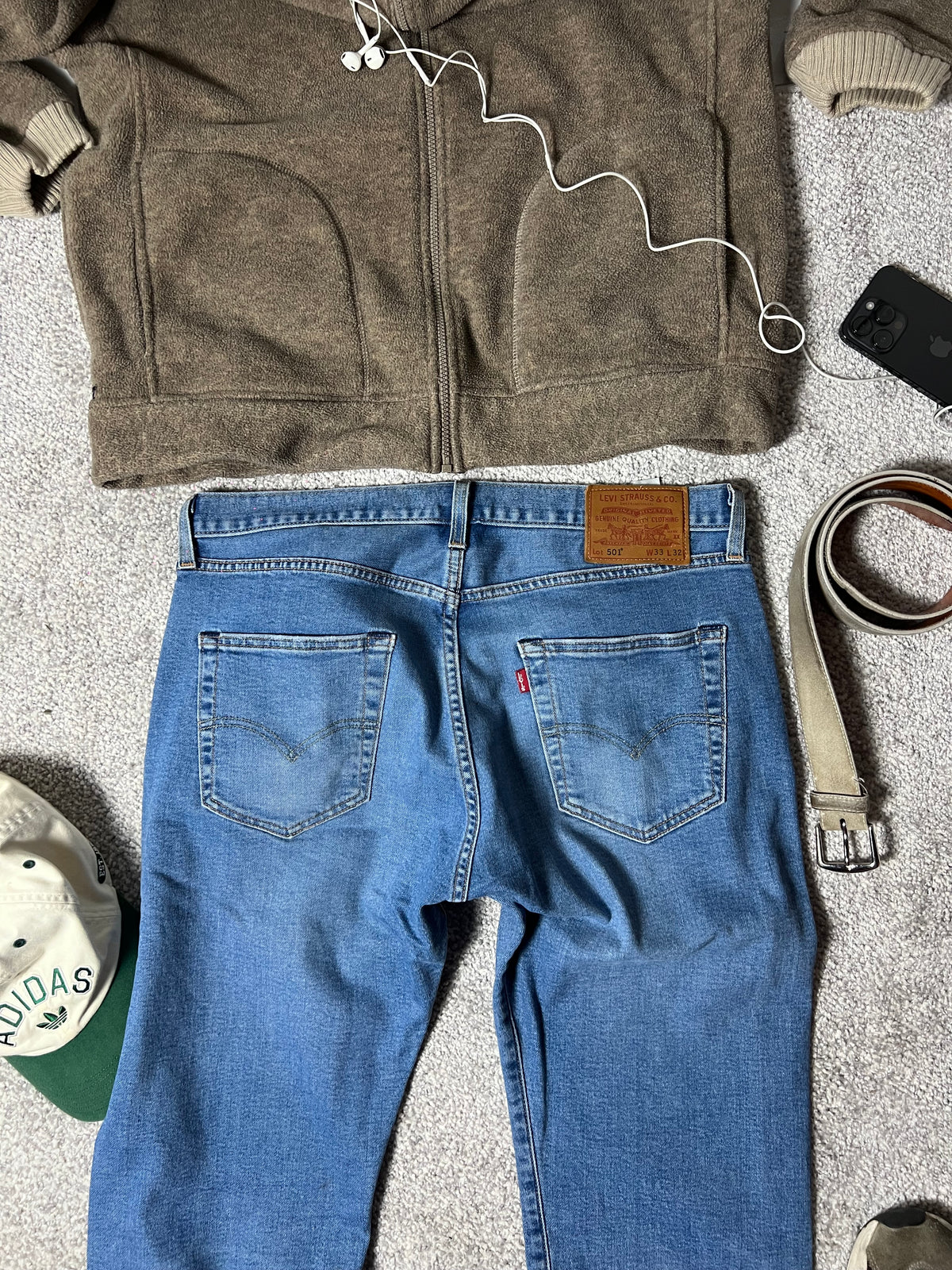 LEVI'S PREMIUM — 501 ORIGINAL STRAIGHT LEG JEANS