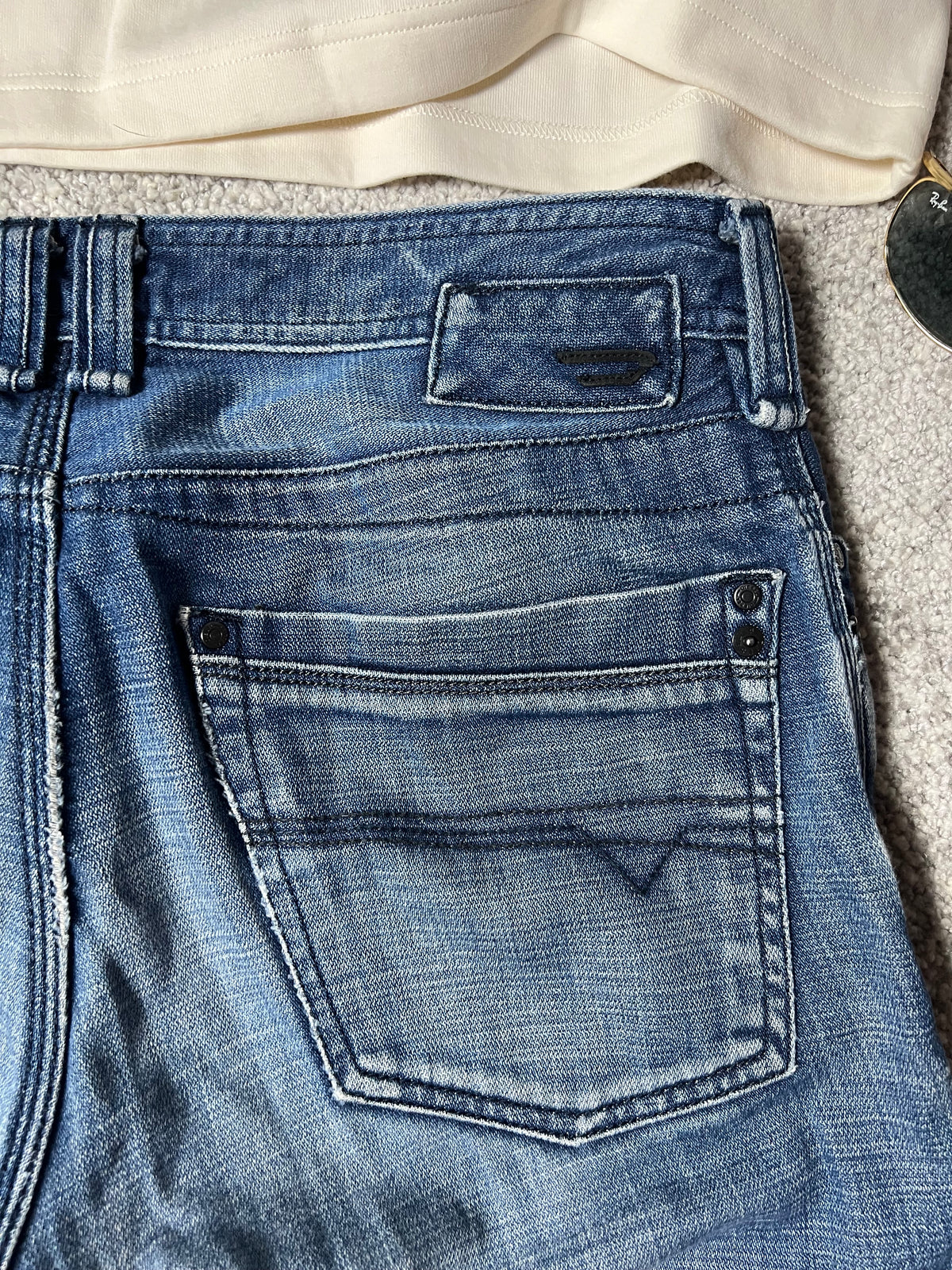 DIESEL INDUSTRY — TIMMEL WASHED BLUE JEANS