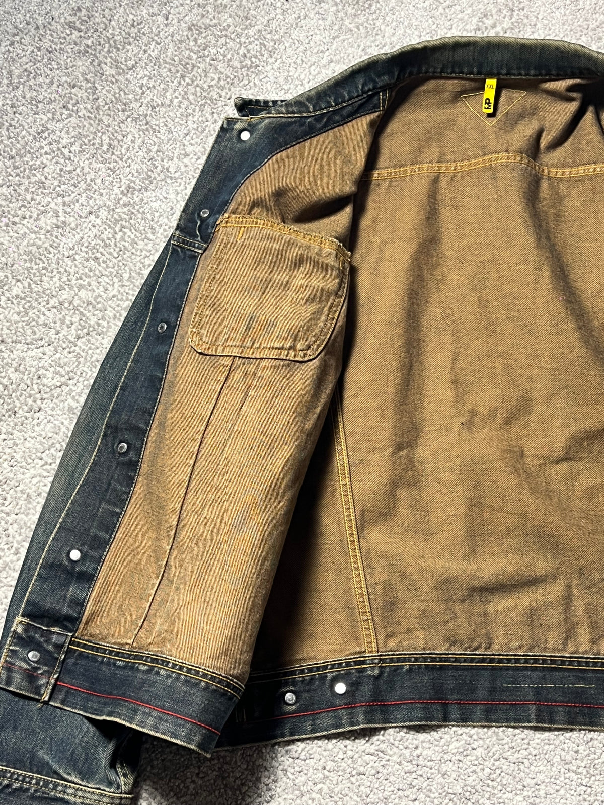 MELTING POINT — VINTAGE WASHED DENIM JACKET