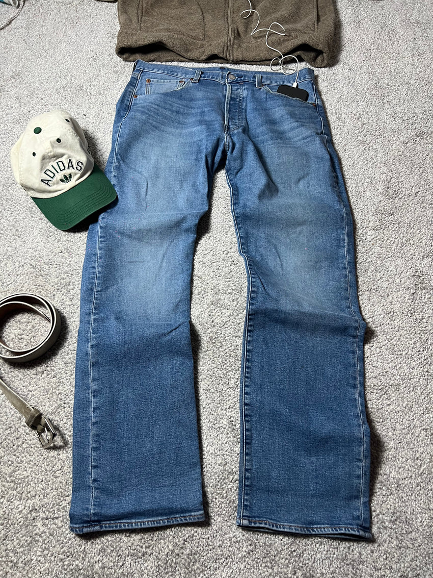 LEVI'S PREMIUM — 501 ORIGINAL STRAIGHT LEG JEANS